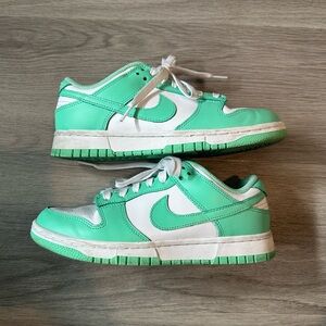 Nike ‘Green Glow’ Dunk Lows